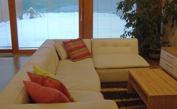 Textilní dekorace, koberec, sedačka | Realizace - Obývací pokoje Brno