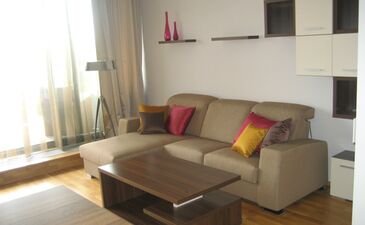Nábytek, dekorace, sedačka 1 | Návrh a realizace Obývací pokoje